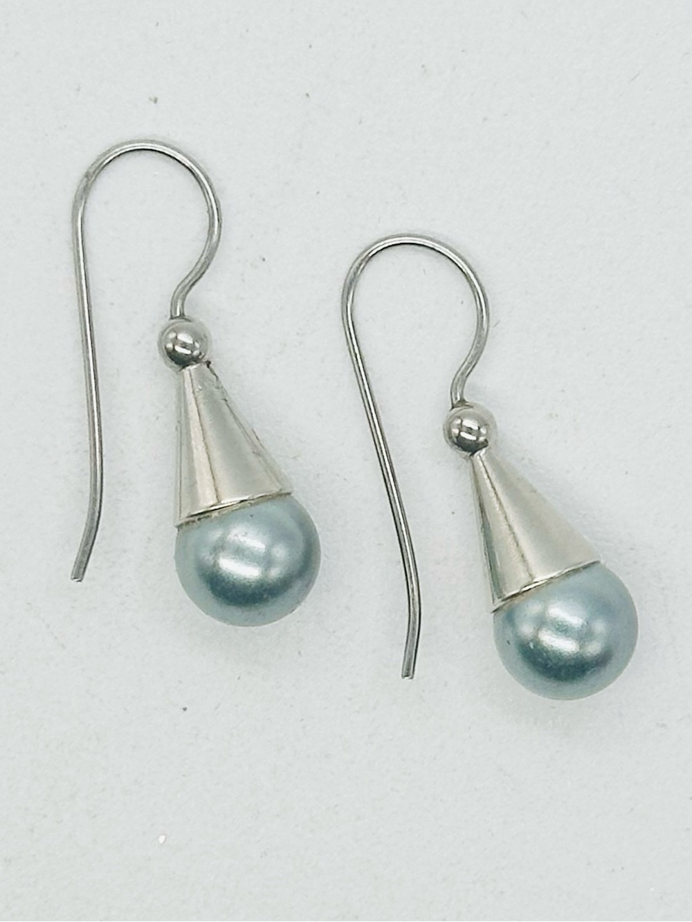 Silver Tone Faux Grey Pearl Drop Earrings Hook Pierced Cone Minimalist